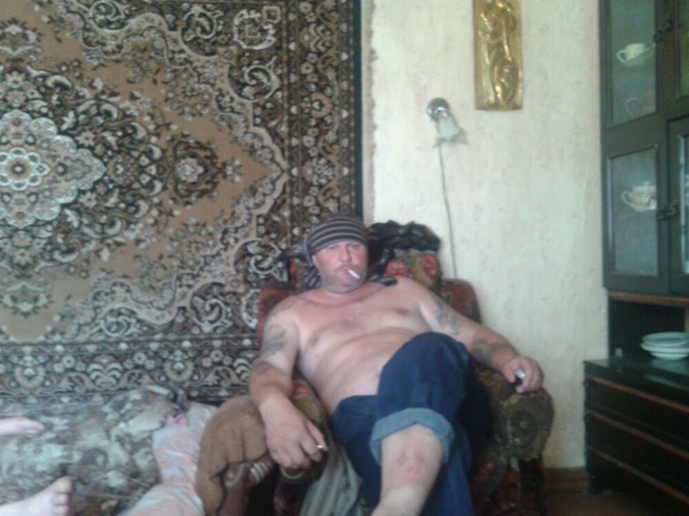  8234627  Aleksei, 45 ,    