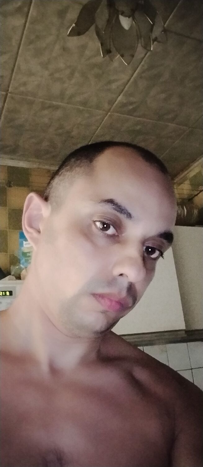  36355587  Sokolik, 39 ,    