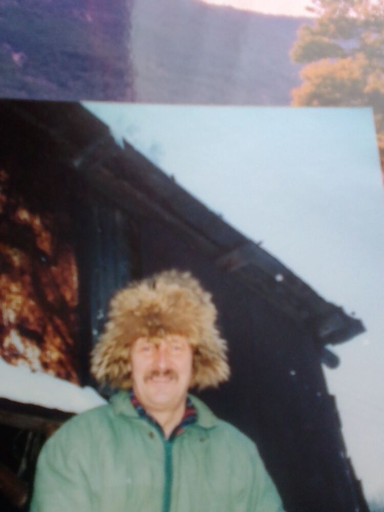  33024647  Vladimir, 57 ,    