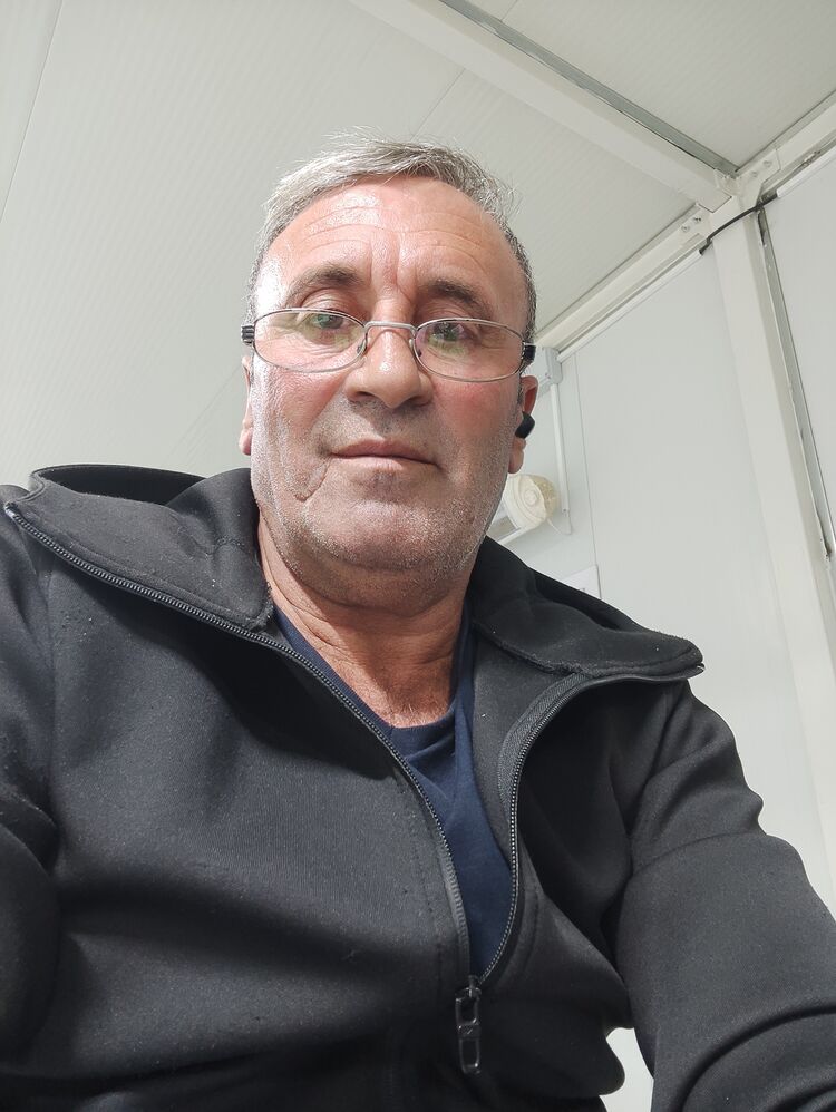  49373547  Erdogan, 54 ,    