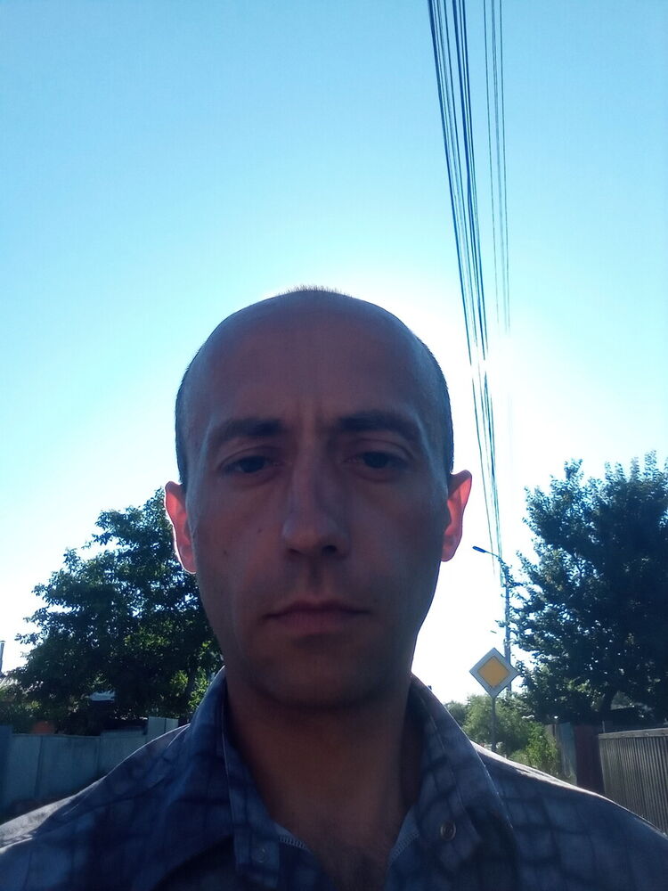  20752627  Nik, 41 ,    