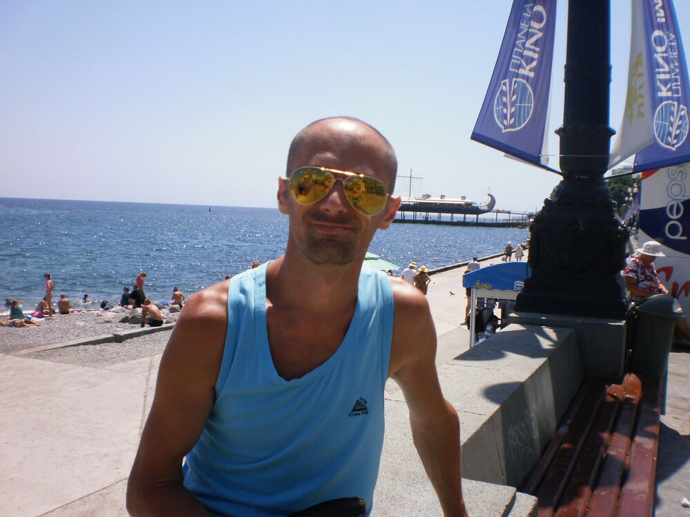 ,   Kolja, 42 ,   