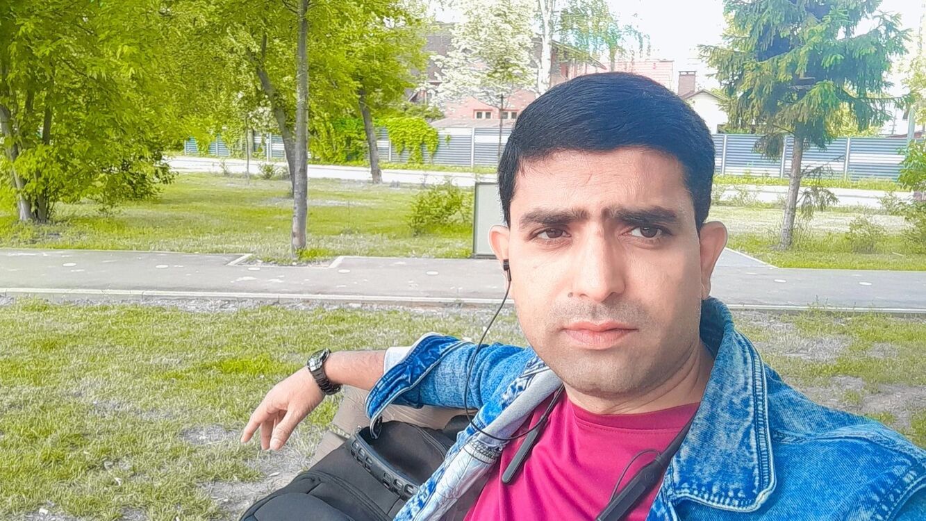  54105157  Shukoorsadiq, 35 ,    