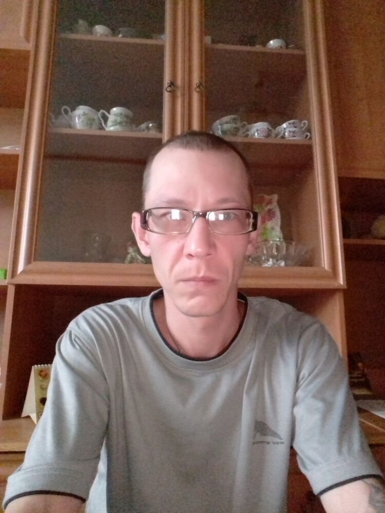  9926337  Aleksej, 44 ,    