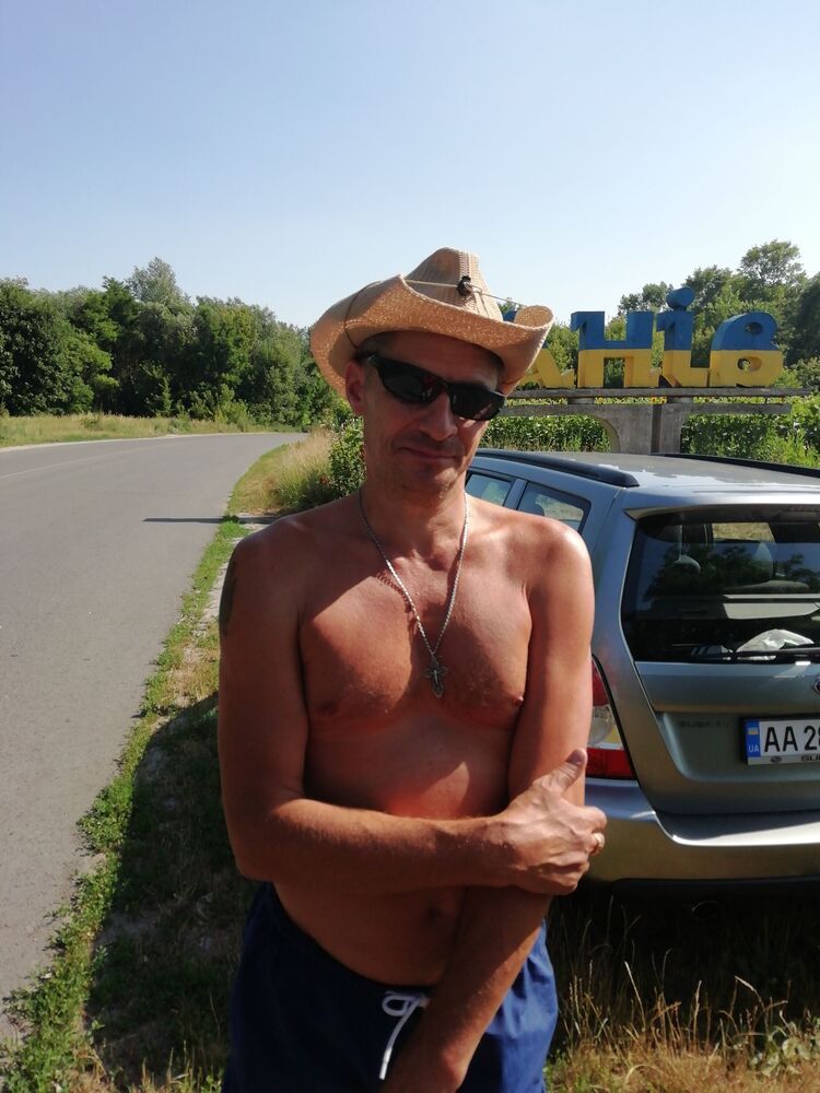  28356917  Vladis, 57 ,    