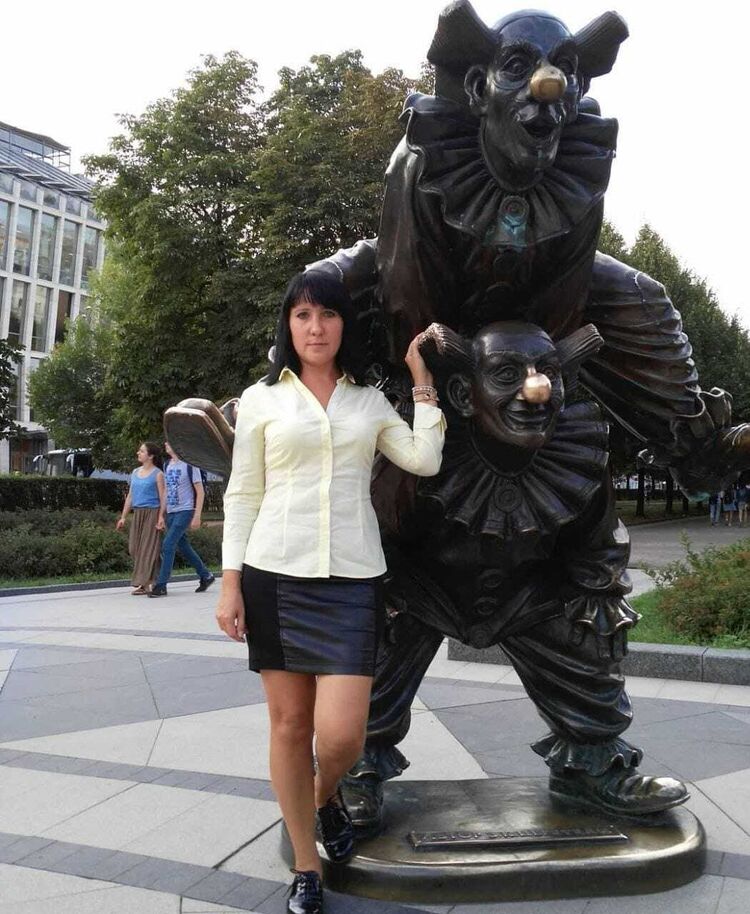  53520917  Elena, 45 ,    