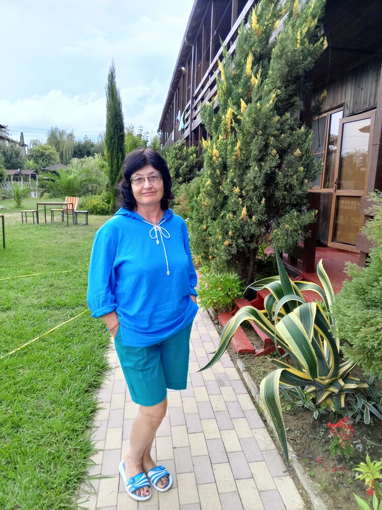  54082397  Irina, 64 ,    