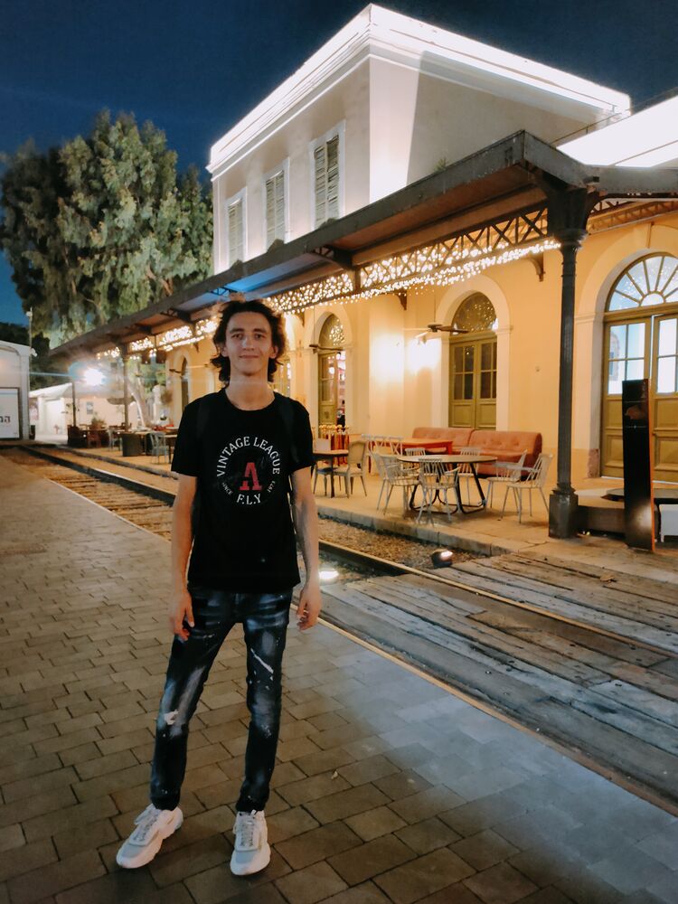  Tel Aviv-Yafo,   , 32 ,   ,   , c , 
