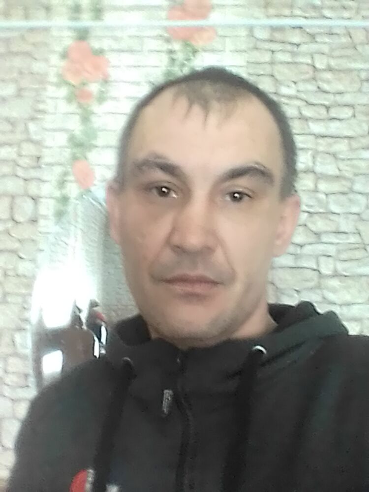  32328307  Nikolai, 41 ,    