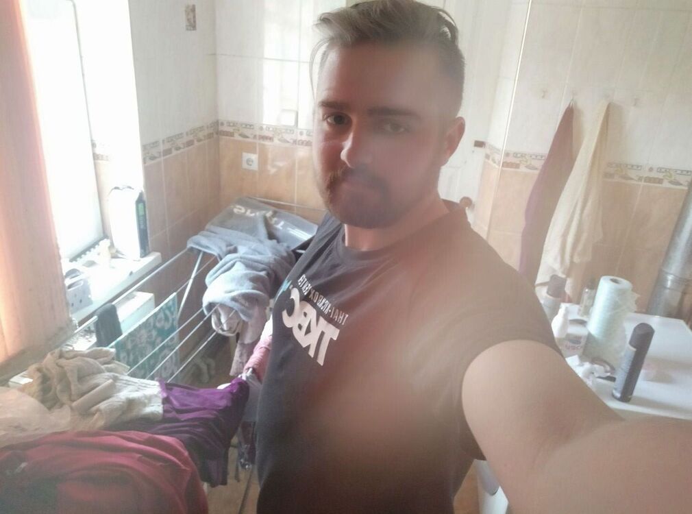  39404737  , 25 ,    -
