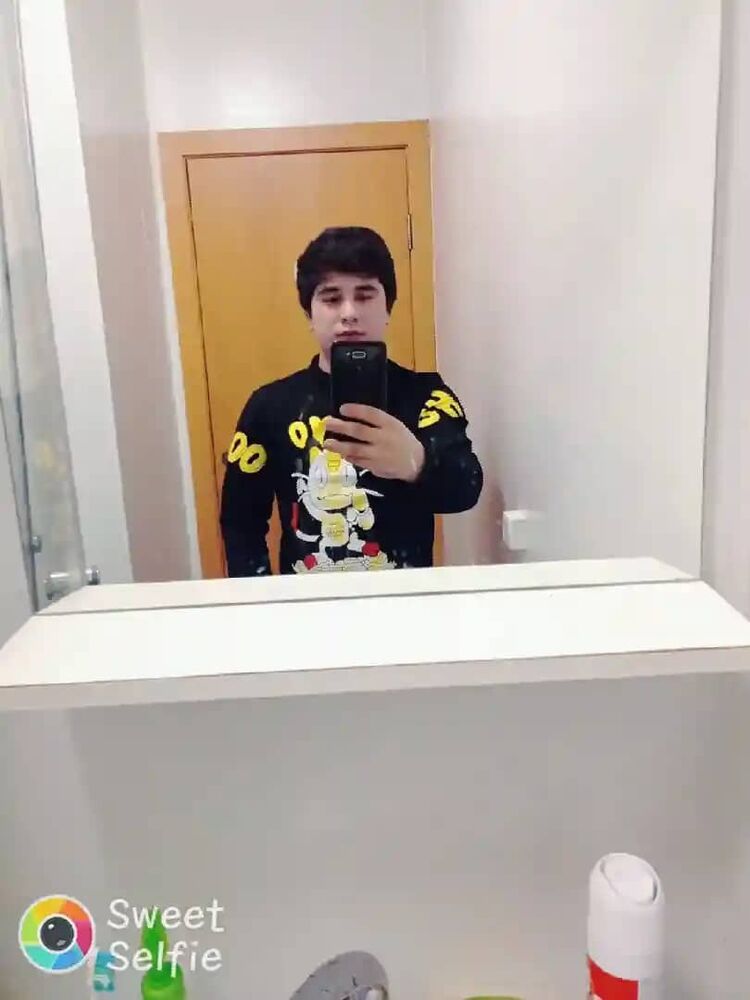  32989637  , 25 ,    