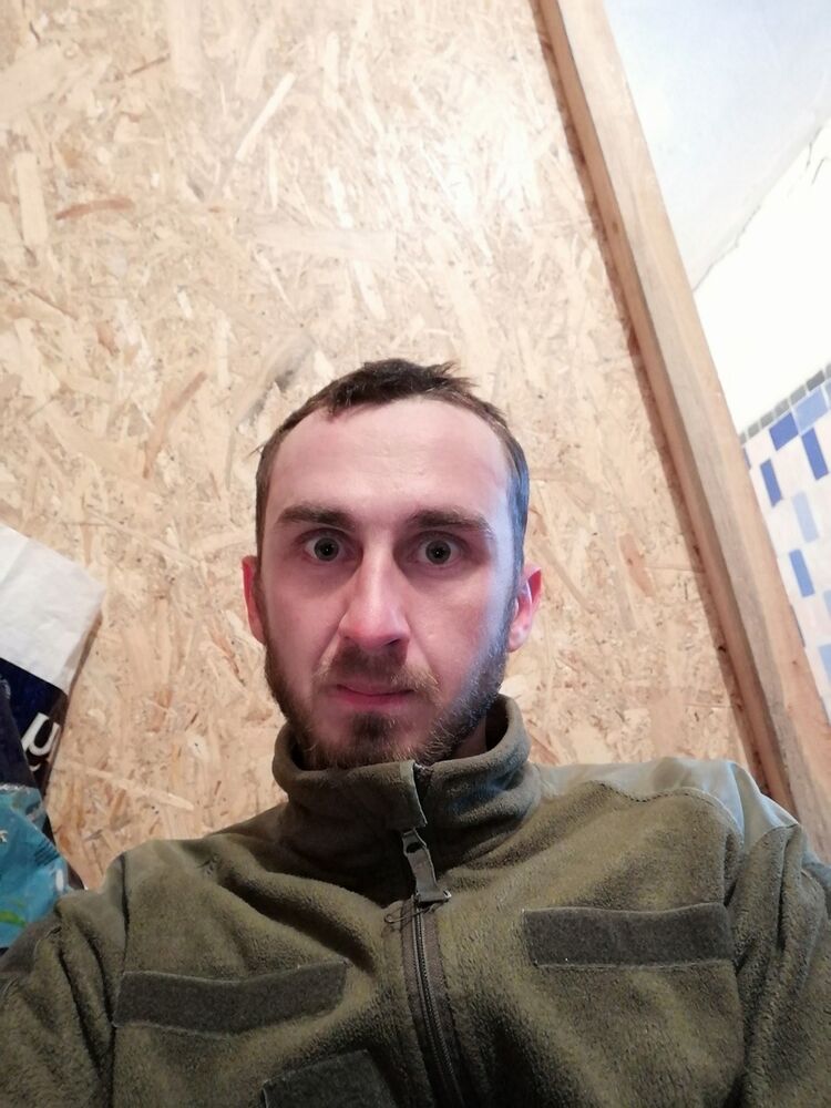  15827057  , 32 ,     