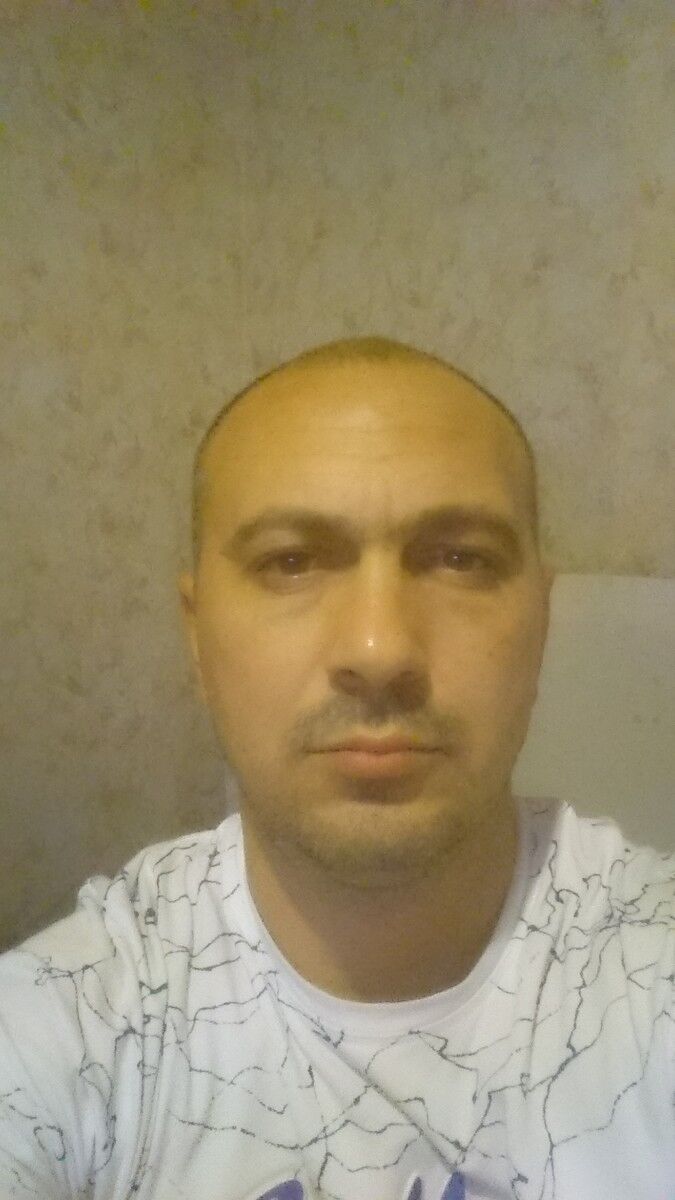  10354687  Alex, 45 ,    