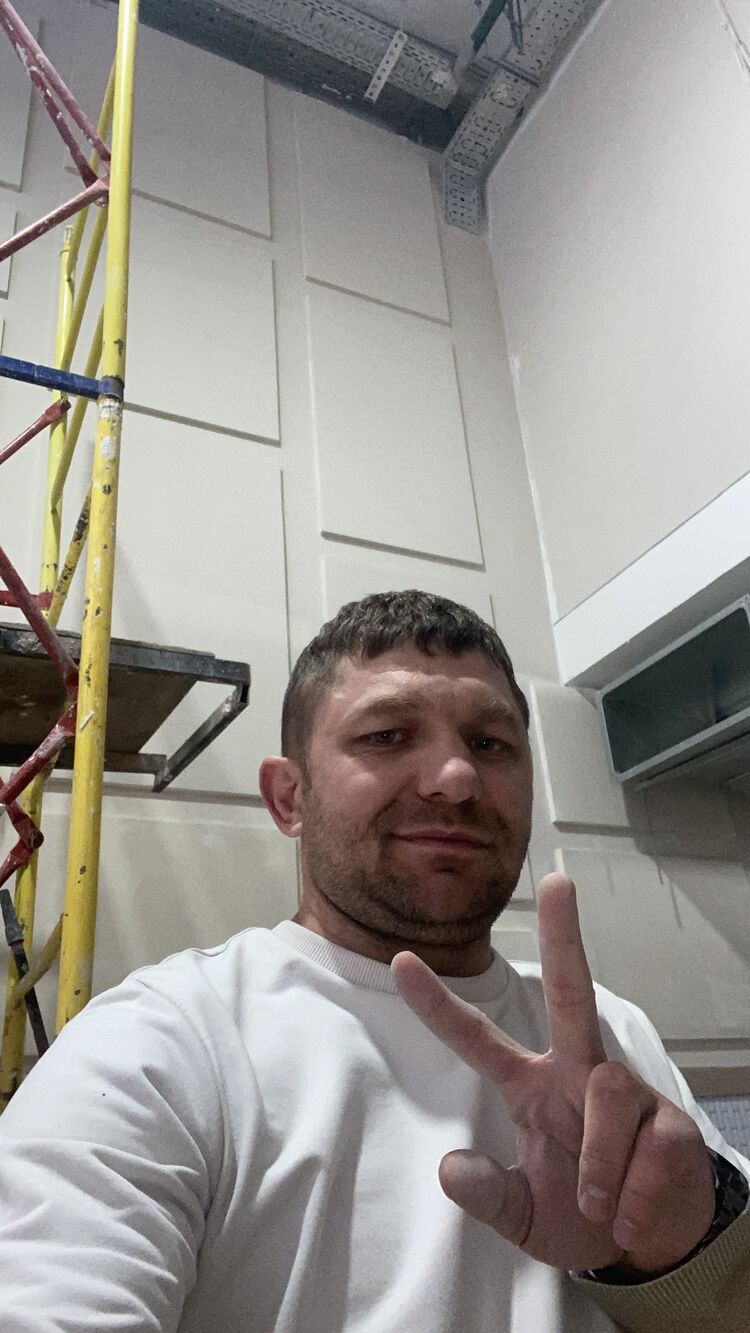  47847657  , 42 ,    