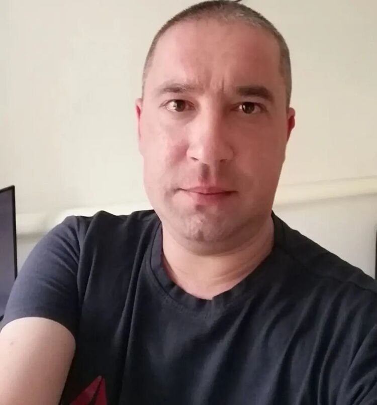 44806377  ˸, 42 ,    