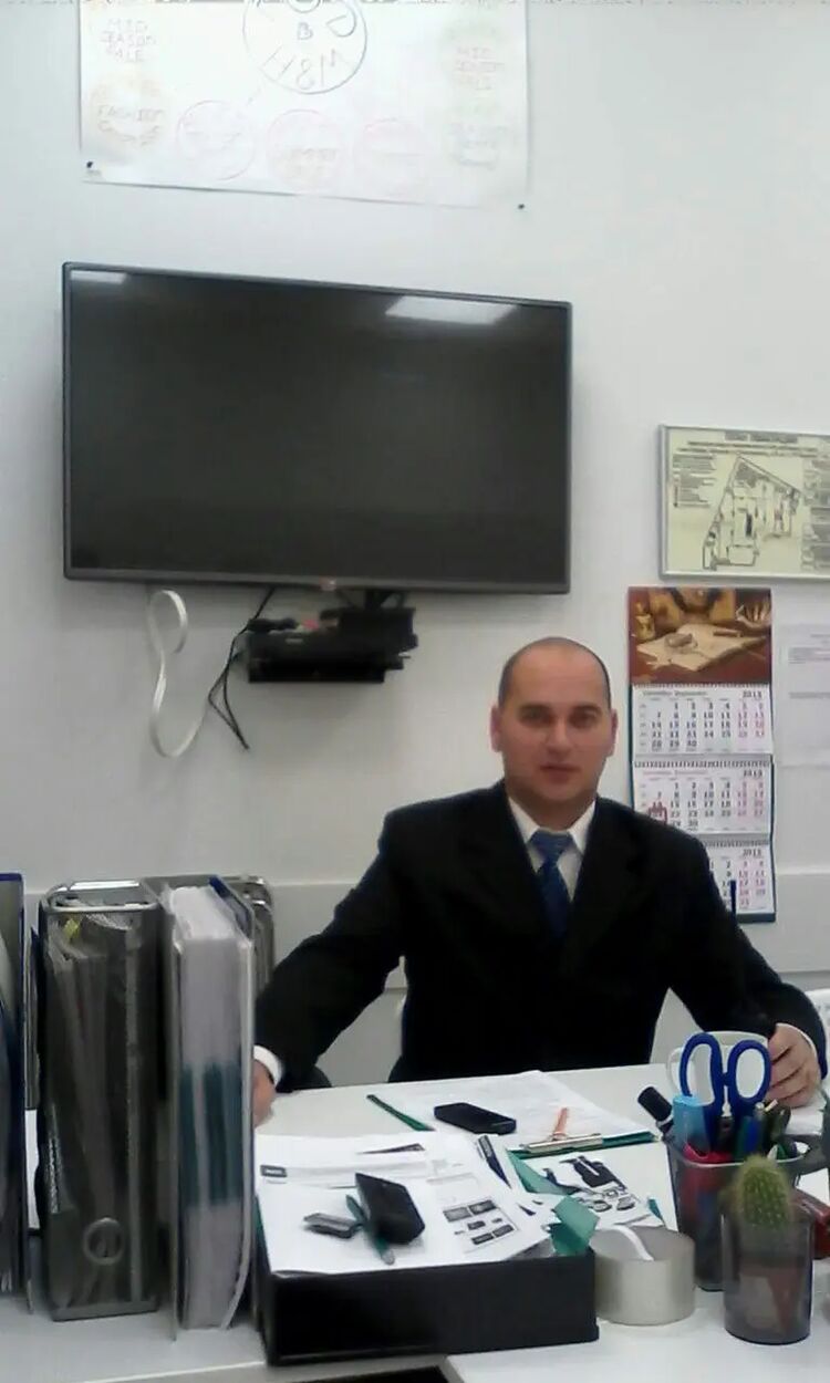  48549947  , 43 ,    