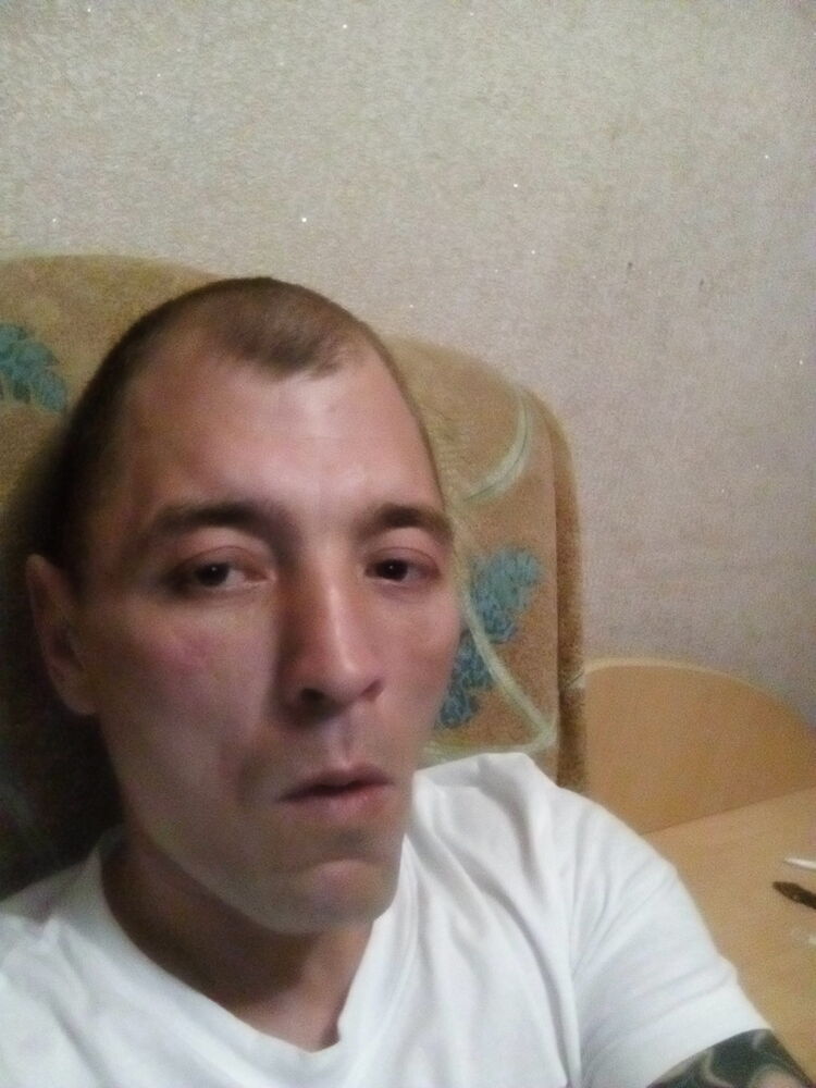  16589907  Ivan, 41 ,    