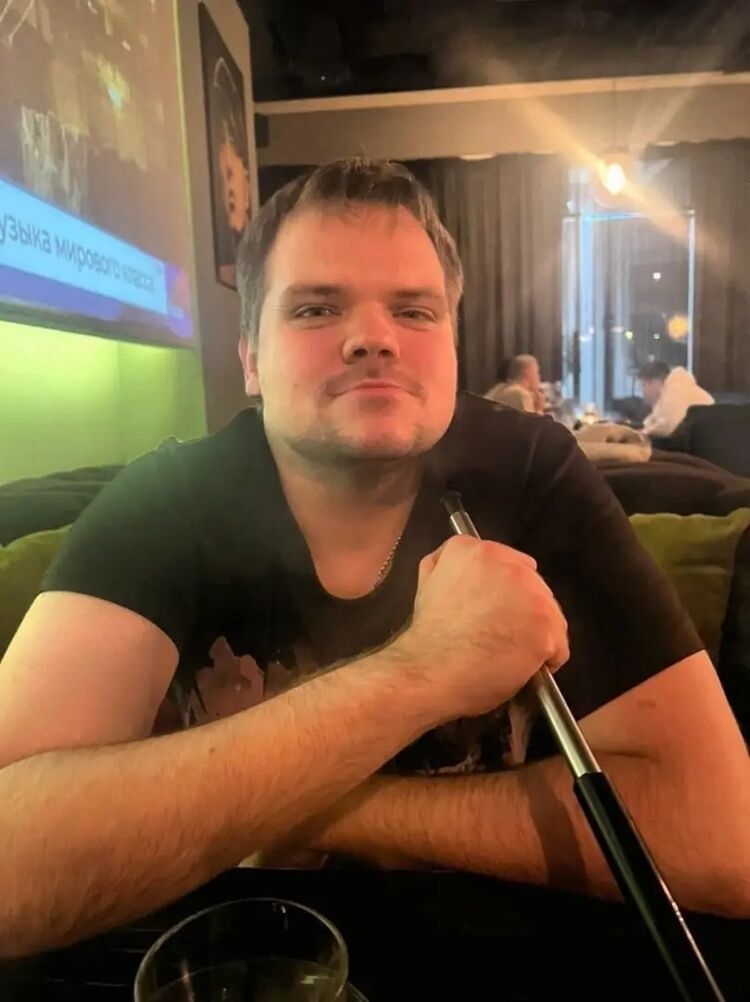  33410377  Albert, 34 ,    