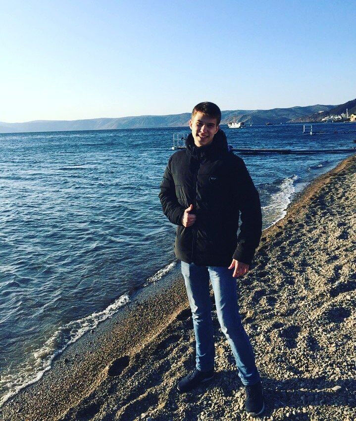  26163137  Konstantin, 34 ,    