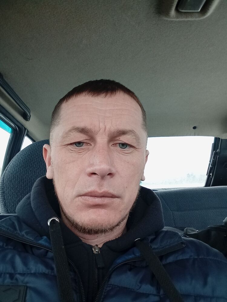  50062207  Denis, 41 ,    