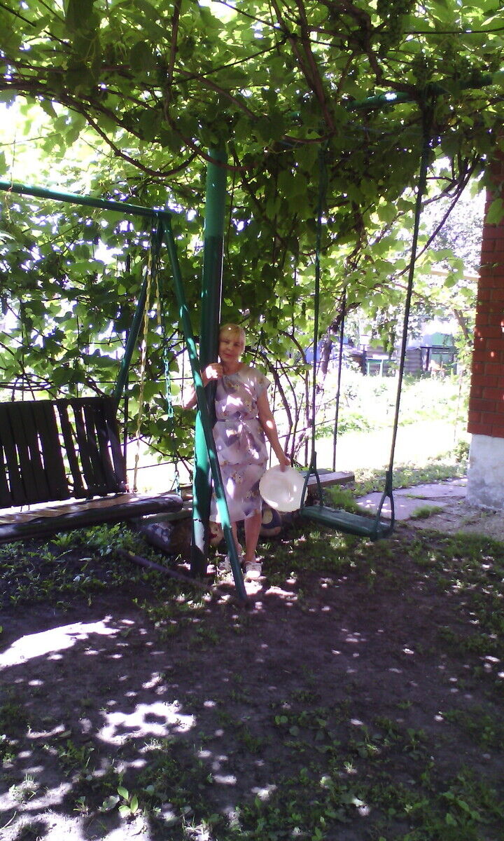 Фото 20093557 женщины Варвара, 68 лет, ищет знакомства в Долгом