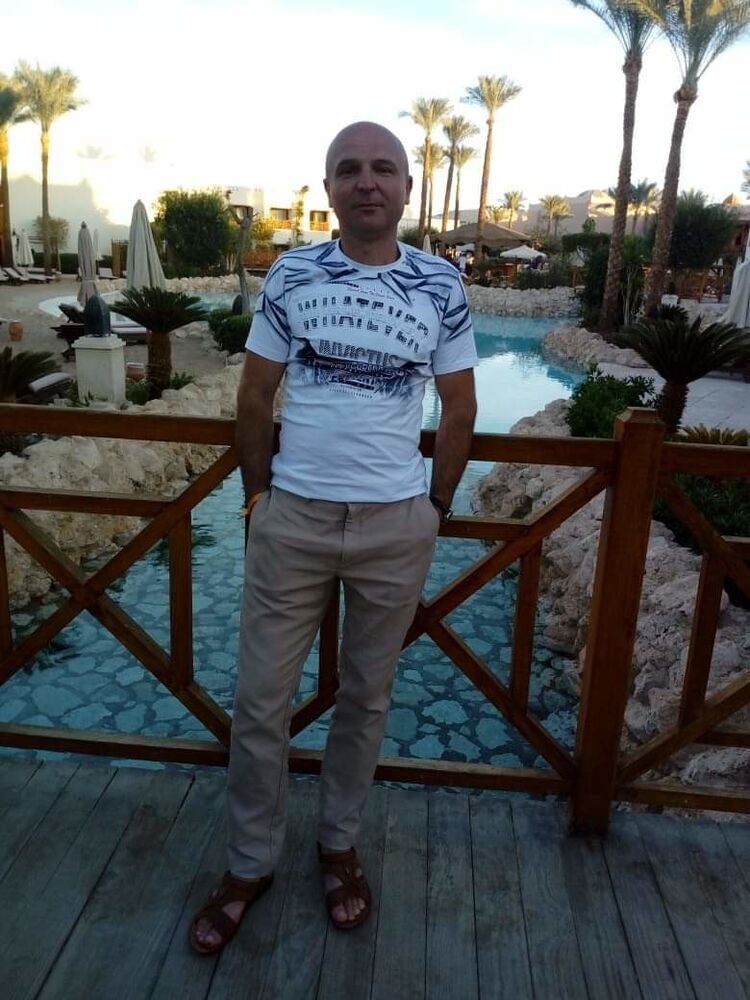  ,   Volodymyr, 48 ,   ,   , c 