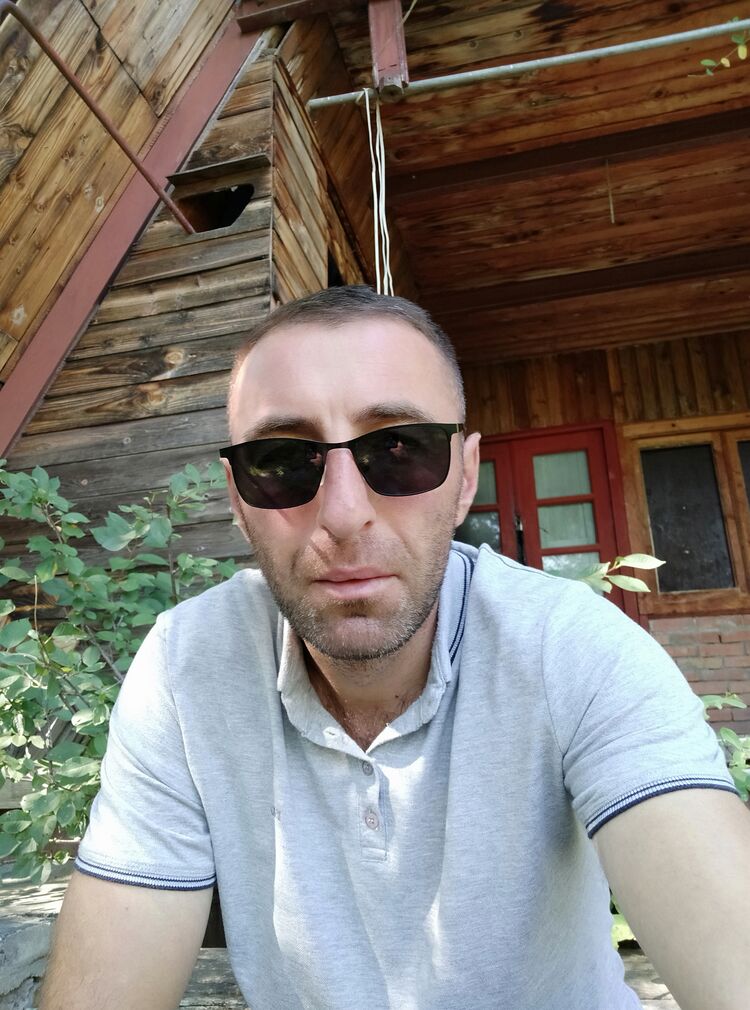 ���� 24662047 ������� Gio, 41 ���, ���� ���������� � �������