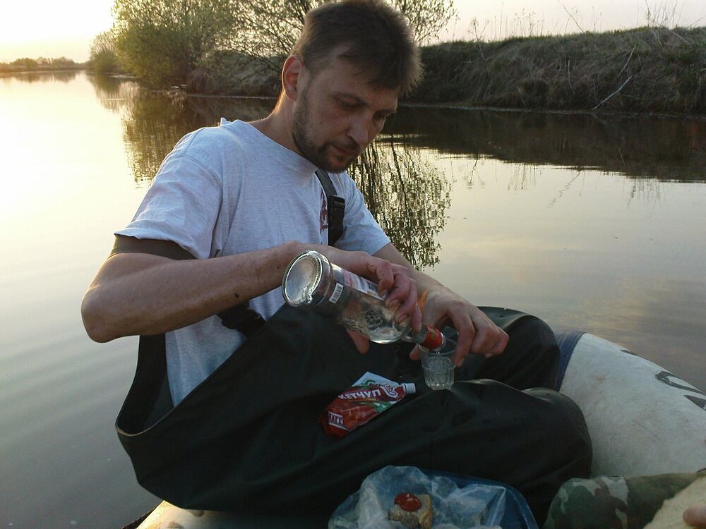 ,   Denis, 49 ,   c 