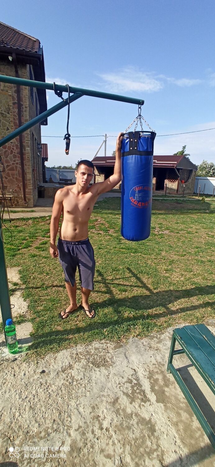  29320157  Yaroslav, 24 ,    -