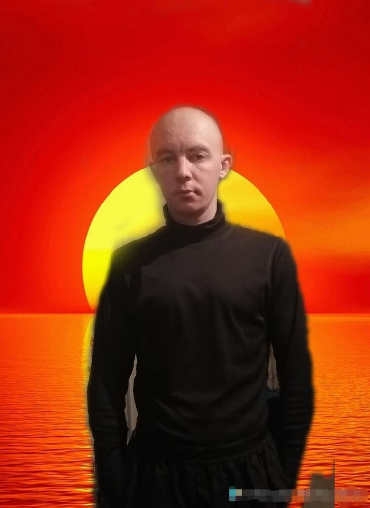  19243587  Nikholas, 38 ,    