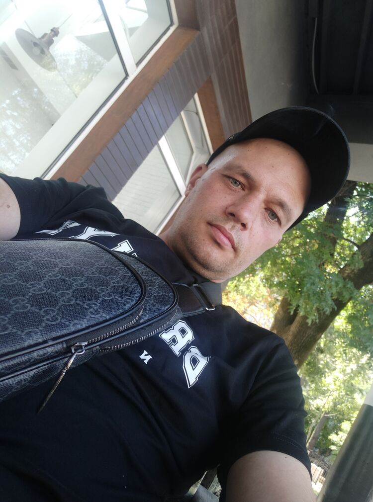  ,   Alexander, 37 ,   ,   , c 