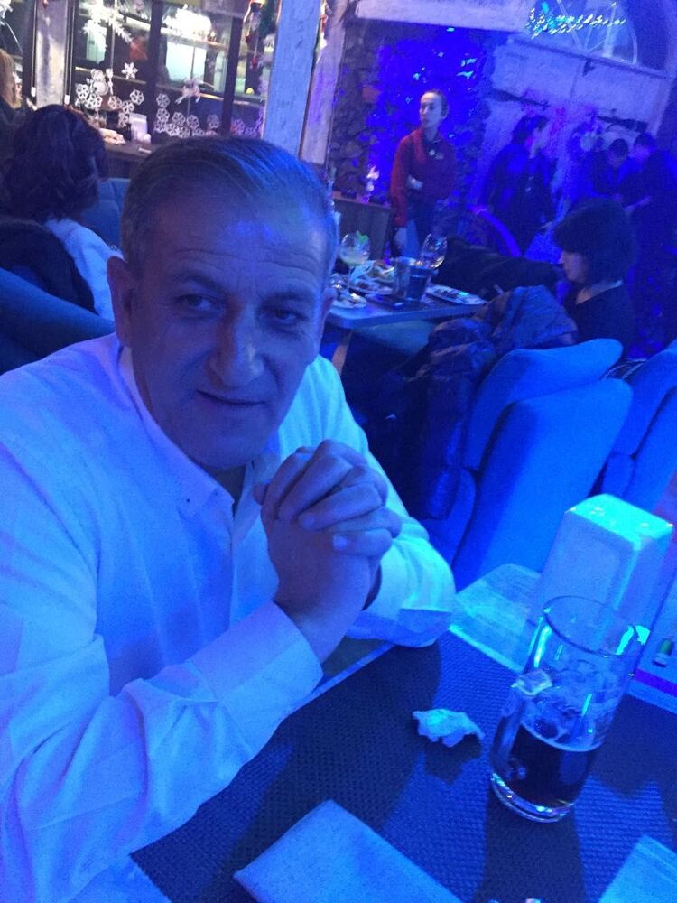  42163817  Erol, 54 ,    