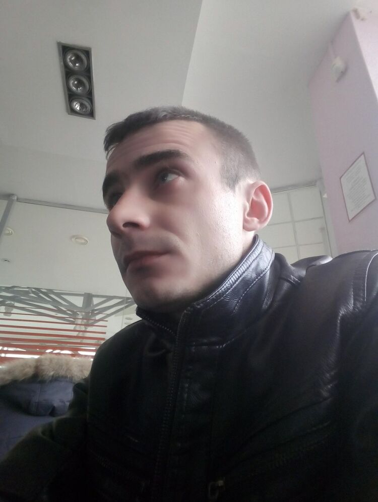  11981657  , 35 ,    