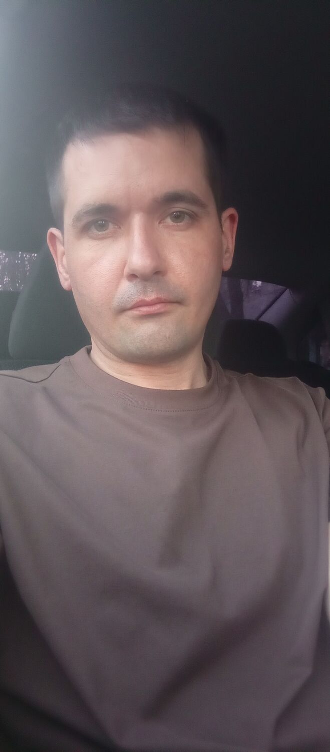  51023397  Alexander, 32 ,    