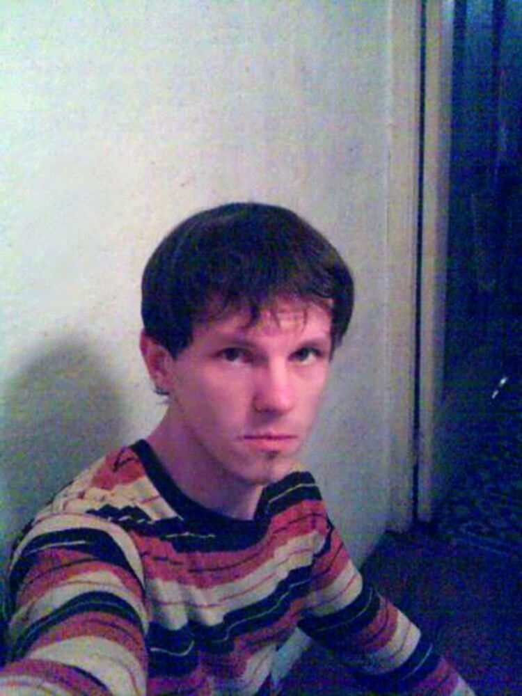  9680977  Stanislav, 40 ,    