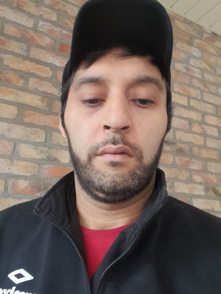  21178347  Ramil, 43 ,    