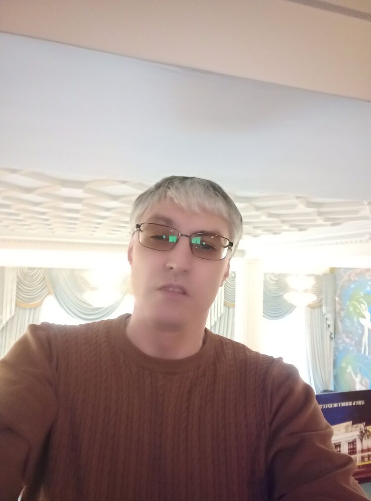  50285117  Anton, 42 ,     