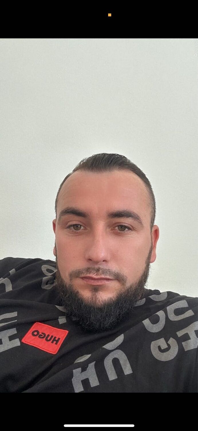  53895727  Eki, 32 ,    Natland