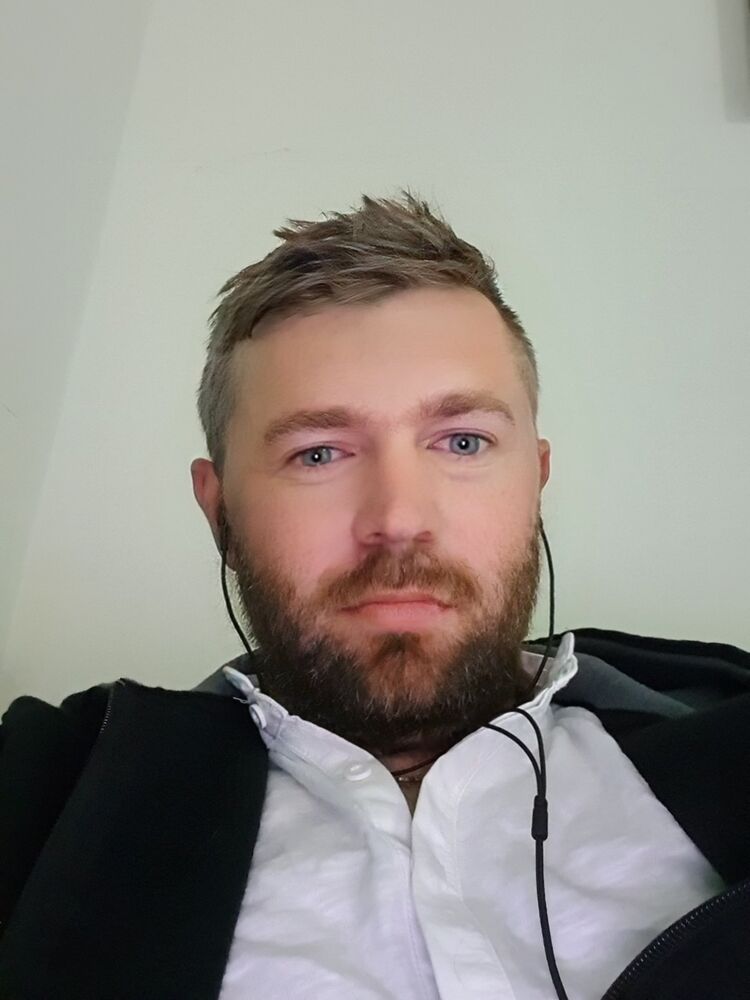  22806397  Sasha, 39 ,    