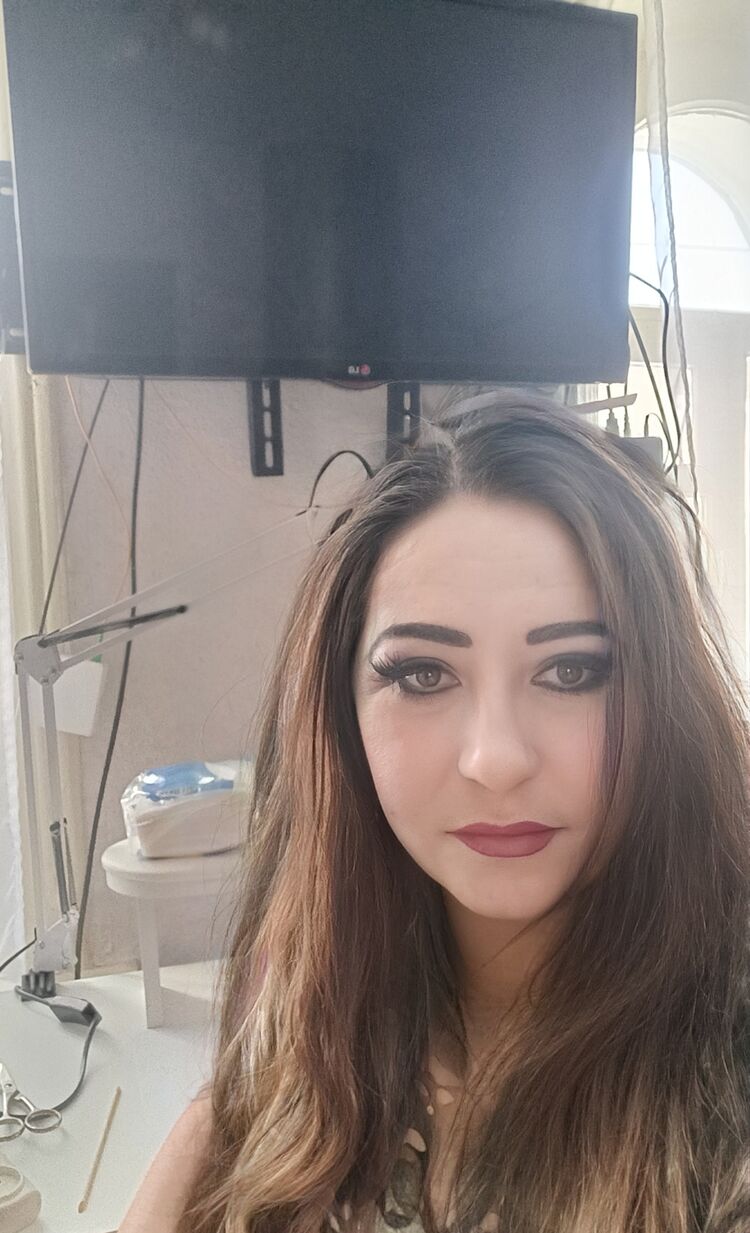  52046057  , 39 ,    