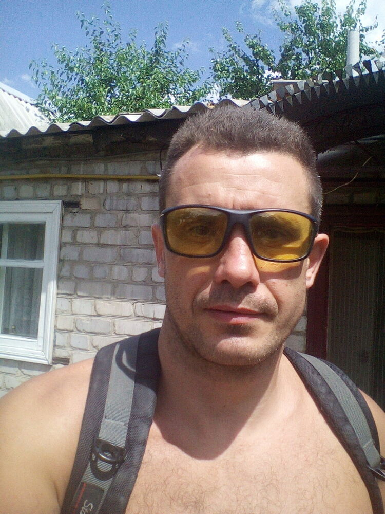  22404507  Andrii, 46 ,    