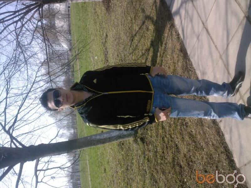  ,   Francuz, 37 ,   