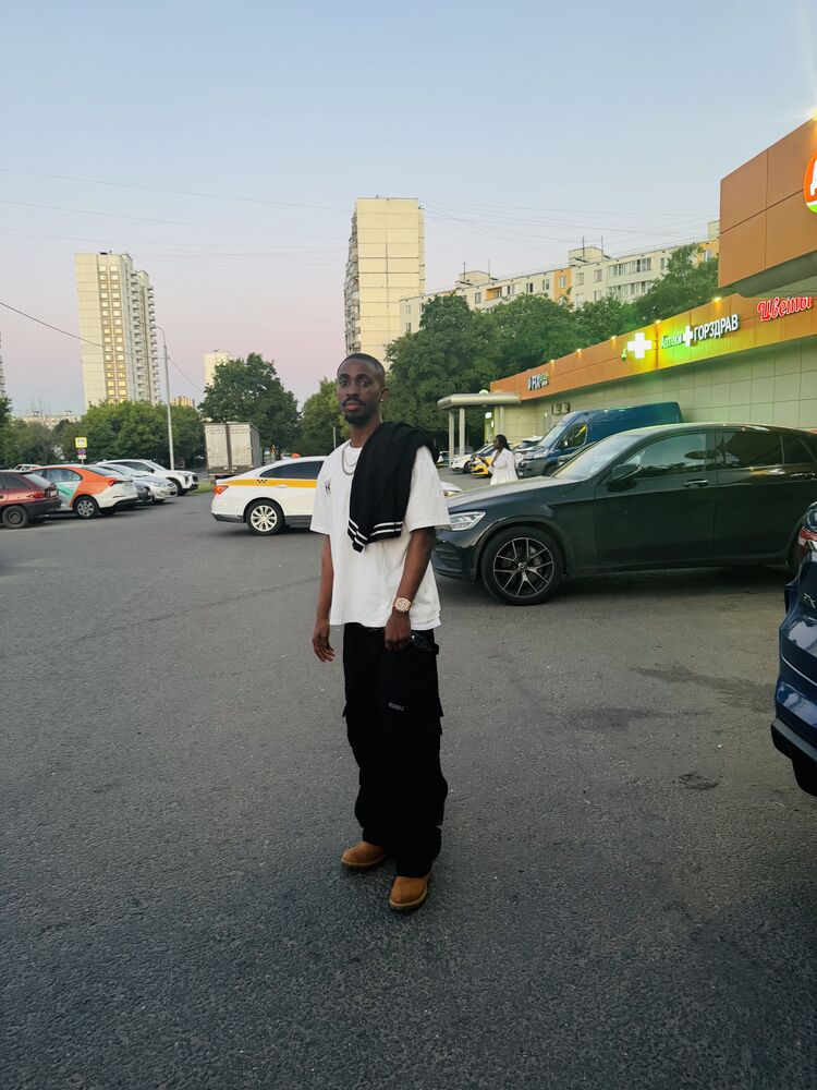  52606317  Gideon, 30 ,    