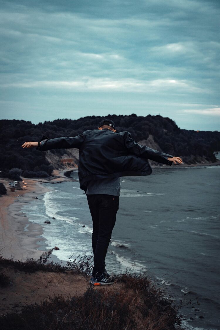  ,   ˸, 33 ,     , c 