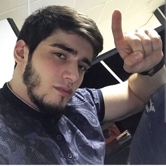  46581657  Feruz, 32 ,    