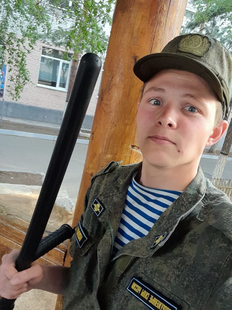  ,   Kirill, 24 ,   ,   , 
