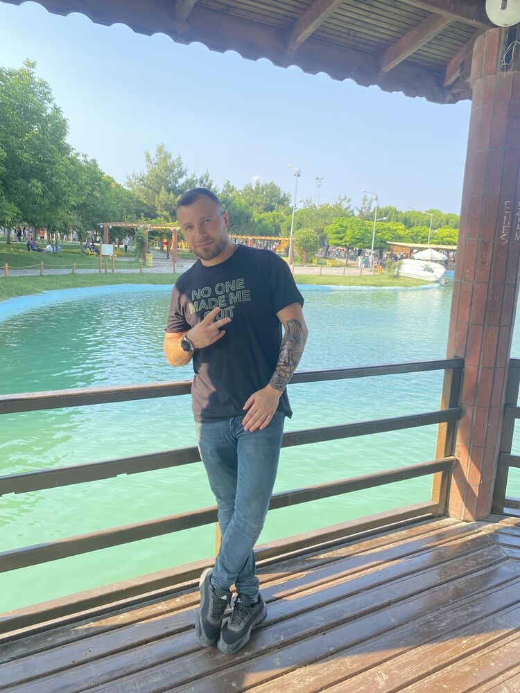  ,   Emrah, 33 ,   ,   