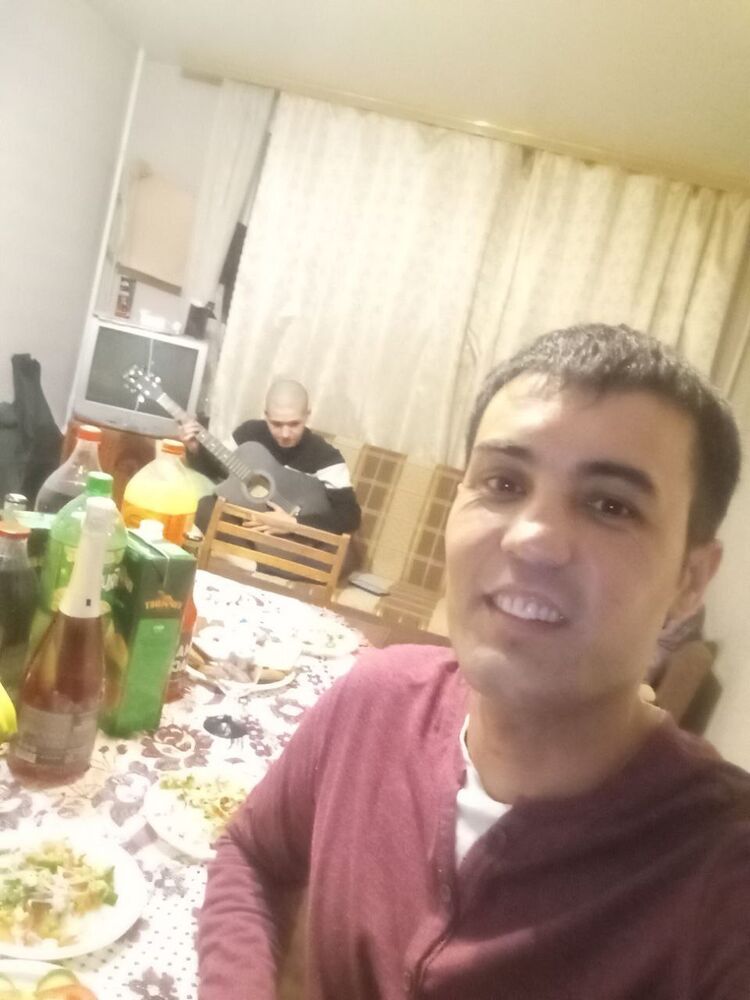  53689957  Farrux, 37 ,    