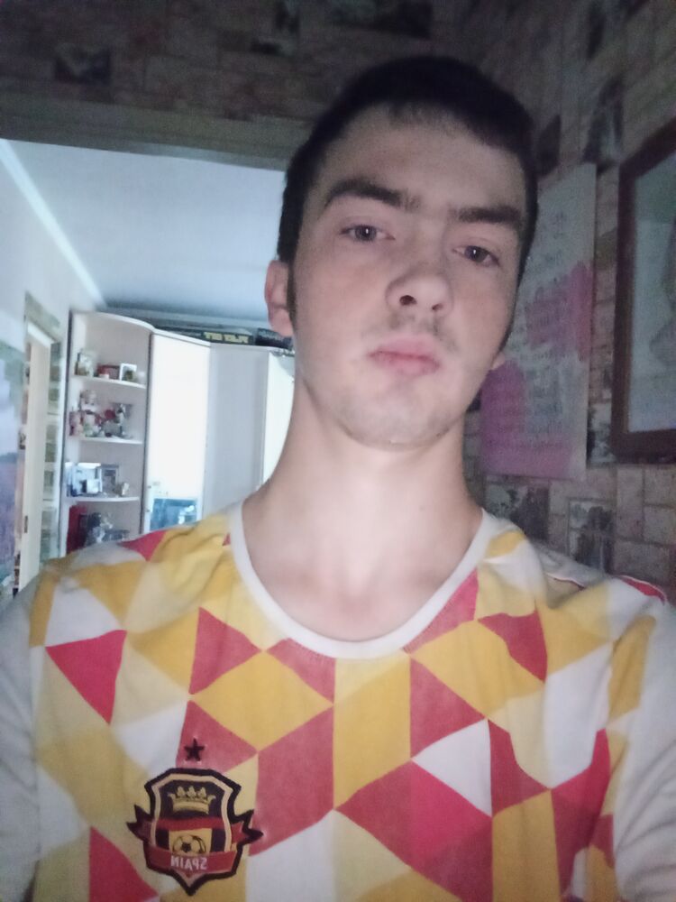  ,   Maxim, 23 ,   ,   , c 
