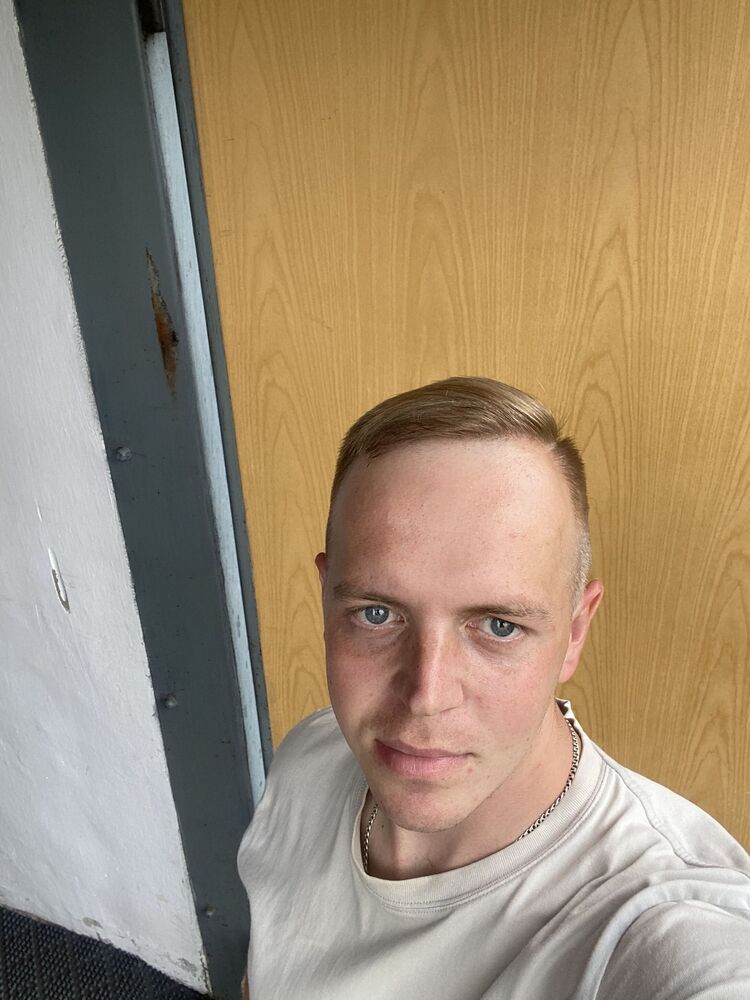  37425877  , 27 ,    
